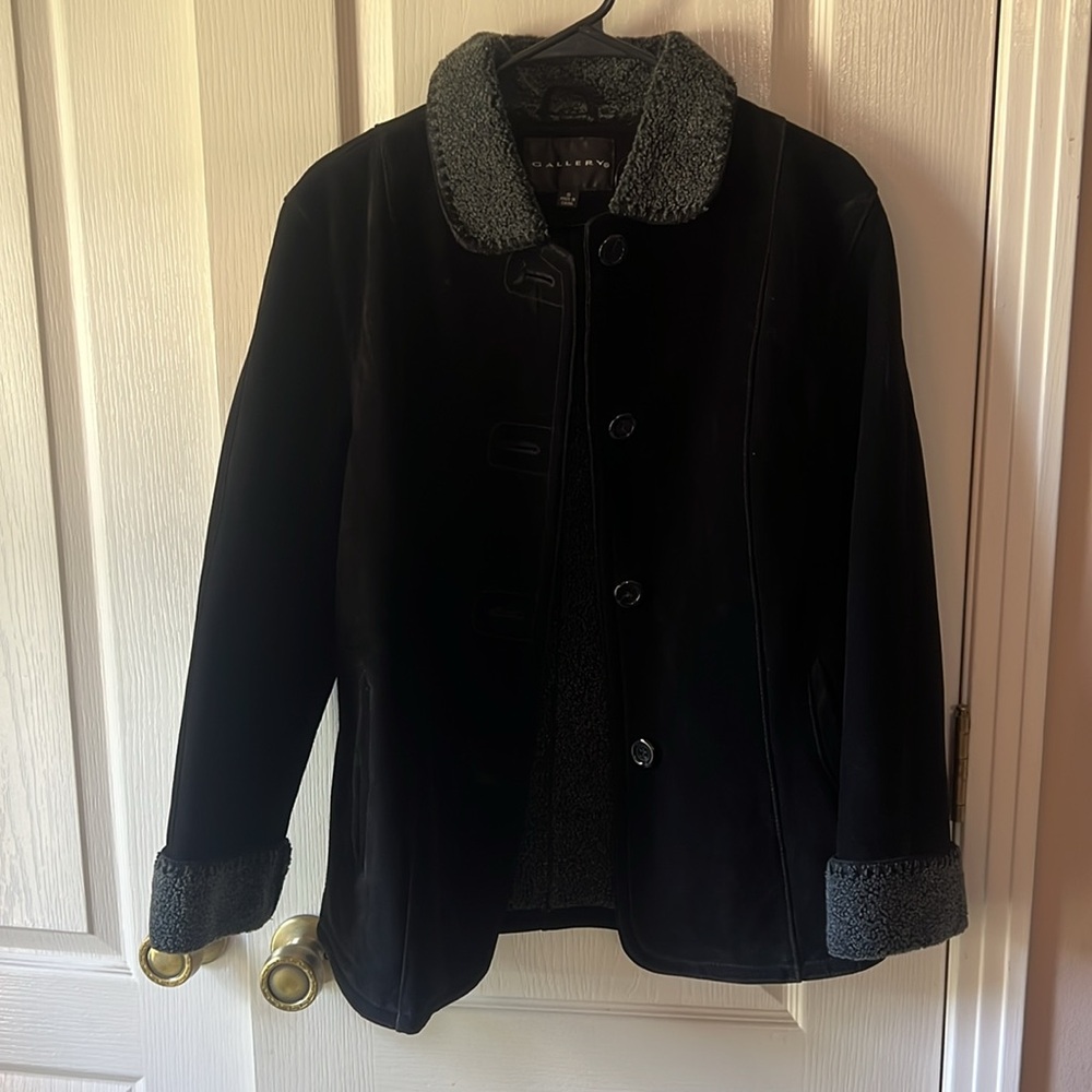 Gallery Elegant Black Jacket